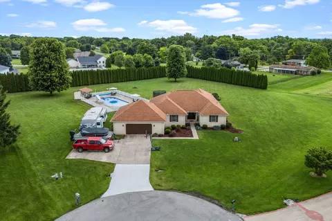 View/Area - 3984 Morningside Cir, Springfield, OH 45502 photo 1 of 7
