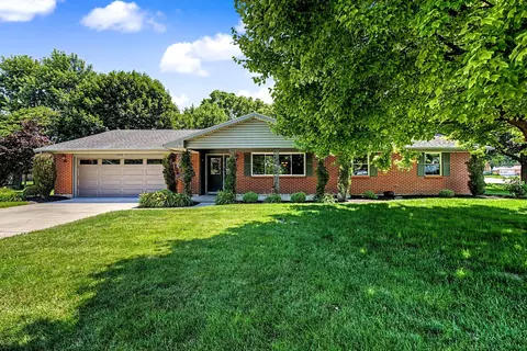 1178 Stonyridge Ave, Troy, OH 45373