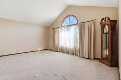 1703 Fox Ridge Dr, Springfield, OH 45503 photo 6