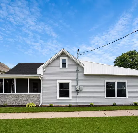 518 Locust St, Saint Marys, OH 45885