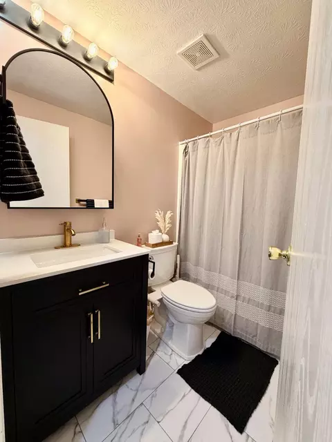 Bath - 226 Gemini St, Sidney, OH 45365 photo 1 of 4