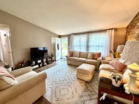 Living - 226 Gemini St, Sidney, OH 45365 photo 1 of 2