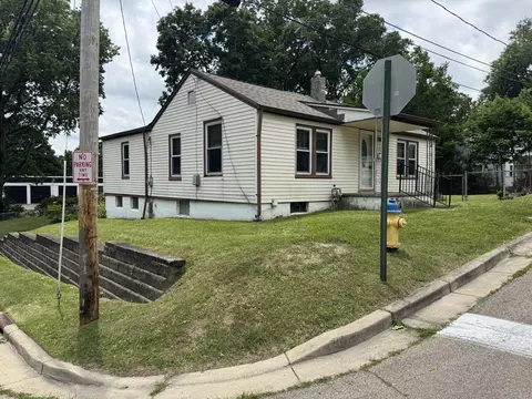 Exterior - 1355 Emery Ave, Springfield, OH 45504 photo 4 of 8