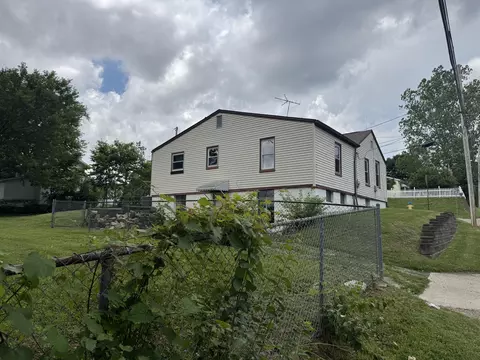 Exterior - 1355 Emery Ave, Springfield, OH 45504 photo 5 of 8