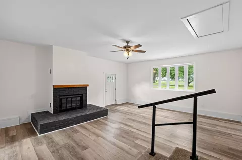 Living - 3600 Folk Ream Rd, Springfield, OH 45502 photo 5 of 9