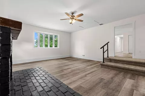 Living - 3600 Folk Ream Rd, Springfield, OH 45502 photo 6 of 9