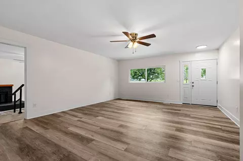 Living - 3600 Folk Ream Rd, Springfield, OH 45502 photo 2 of 9