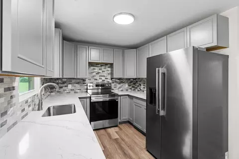 Kitchen - 3600 Folk Ream Rd, Springfield, OH 45502 photo 2 of 3
