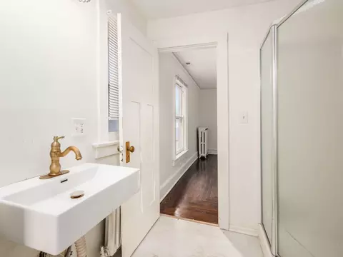 Bath - 226 E Cassilly St, Springfield, OH 45503 photo 3 of 3
