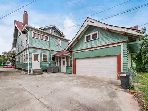 Exterior - 226 E Cassilly St, Springfield, OH 45503 photo 5 of 7