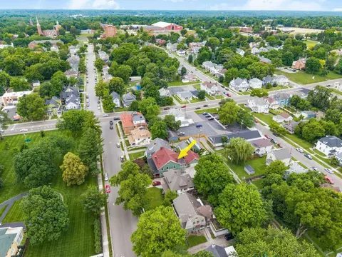 View/Area - 226 E Cassilly St, Springfield, OH 45503 photo 6 of 8