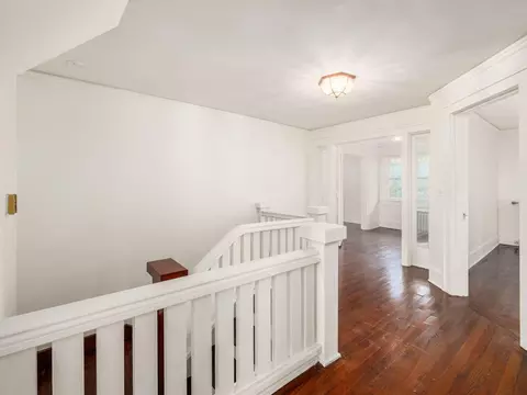 Entry Way - 226 E Cassilly St, Springfield, OH 45503 photo 7 of 8