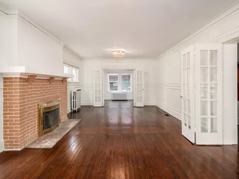 Living - 226 E Cassilly St, Springfield, OH 45503 photo 4 of 9