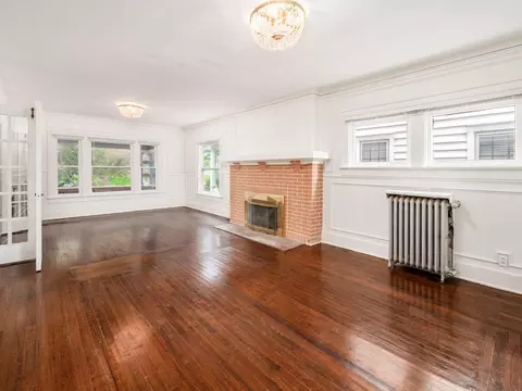 Living - 226 E Cassilly St, Springfield, OH 45503 photo 7 of 9