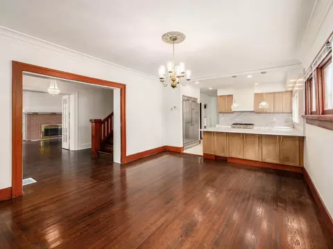 Dining - 226 E Cassilly St, Springfield, OH 45503 photo 2 of 2