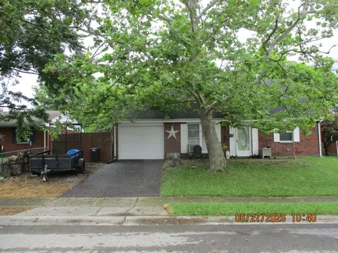 1511 Amesbury Ct, Piqua, OH 45356