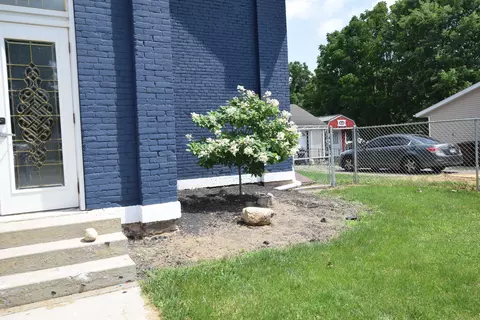 Exterior - 201 E Miami St, De Graff, OH 43318 photo 2 of 8