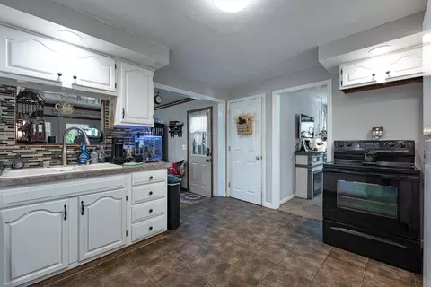 1118 Robin Rd, Springfield, OH 45503 photo 7