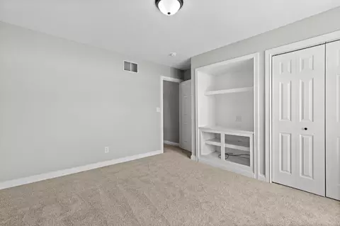 Bedroom - 3000 Clayton Ave, Springfield, OH 45502 photo 4 of 6
