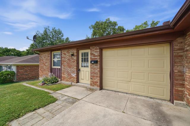 1233-1235 Heritage Dr, Troy, OH 45373