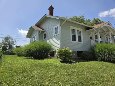305 W 1st St, Springfield, OH 45504 photo 2