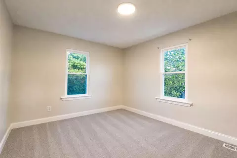 218 N Jackson St, Springfield, OH 45504 photo 11