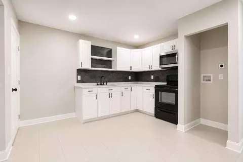 218 N Jackson St, Springfield, OH 45504 photo 4