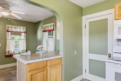 Kitchen - 2955 Mechanicsburg Rd, Springfield, OH 45503 photo 3 of 3