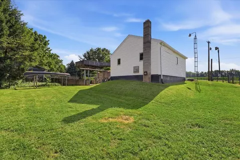Exterior - 2955 Mechanicsburg Rd, Springfield, OH 45503 photo 13 of 17