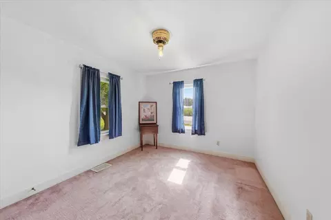 Bedroom - 2955 Mechanicsburg Rd, Springfield, OH 45503 photo 1 of 4