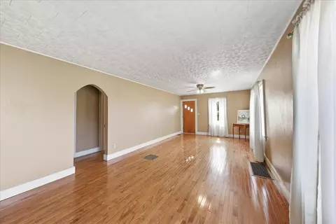 Living - 2955 Mechanicsburg Rd, Springfield, OH 45503 photo 2 of 2