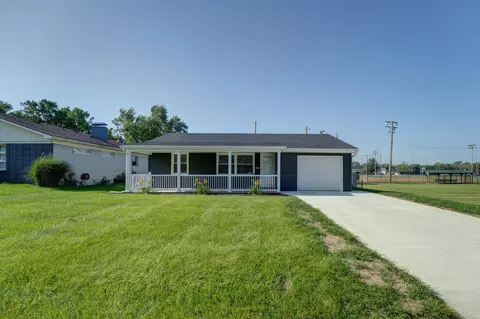 414 E Harmon Dr, Greenville, OH 45331