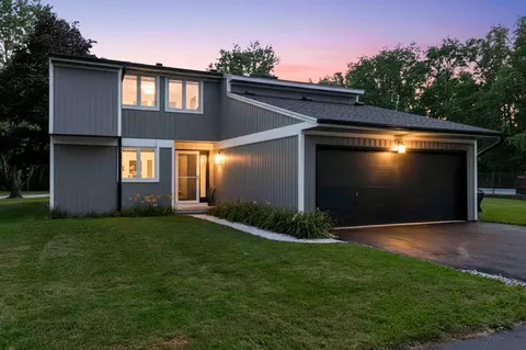 14155 Charm Hill Dr, Sidney, OH 45365