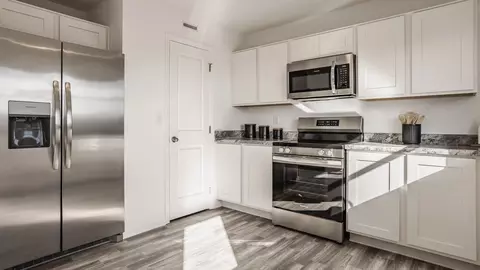 Kitchen - 3932 Bergman Blvd, Springfield, OH 45505 photo 4 of 4