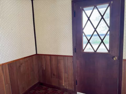 Entry Way - 9910 Eichar Rd, Celina, OH 45822 photo 1 of 9
