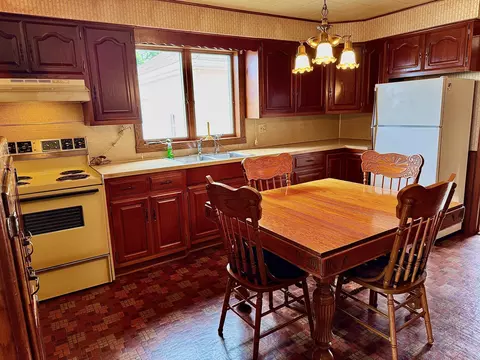 Kitchen - 9910 Eichar Rd, Celina, OH 45822 photo 4 of 4