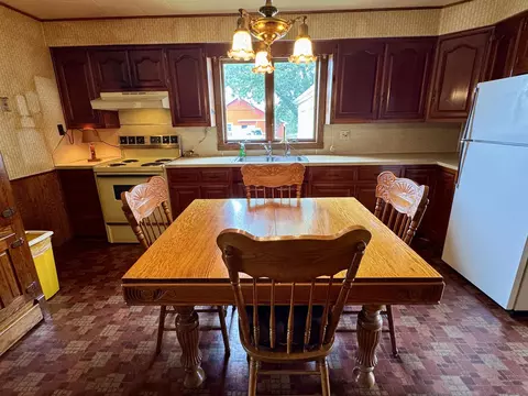Kitchen - 9910 Eichar Rd, Celina, OH 45822 photo 3 of 4