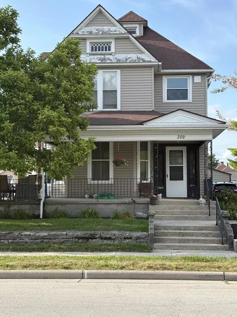302 E Mechanic St, Wapakoneta, OH 45895