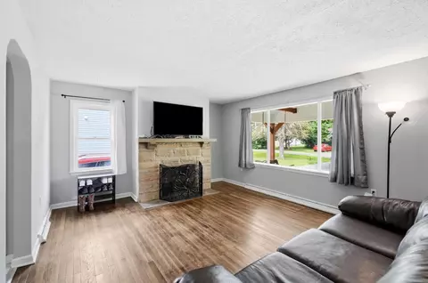 Living - 18 Fair Ave, Medway, OH 45341 photo 3 of 6