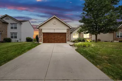 1845 Hunters Ridge Dr, Troy, OH 45373
