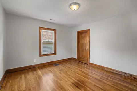 Bedroom - 601 N Light St, Springfield, OH 45504 photo 6 of 7