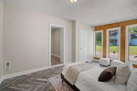 Bedroom - 601 N Light St, Springfield, OH 45504 photo 3 of 7