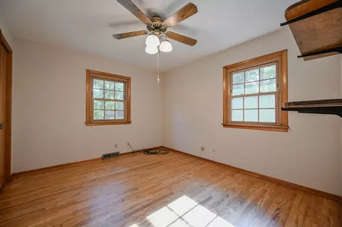 Bedroom - 224 Meadow Ln, Springfield, OH 45505 photo 1 of 8