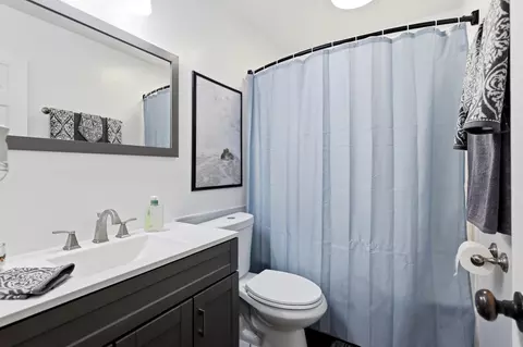 Bath - 2941 Sun Valley Dr, Springfield, OH 45505 photo 1 of 2
