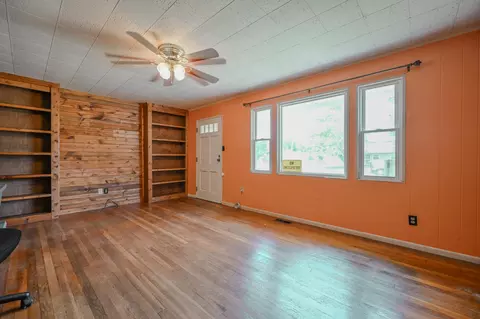 1117 Circle Dr, Xenia, OH 45385