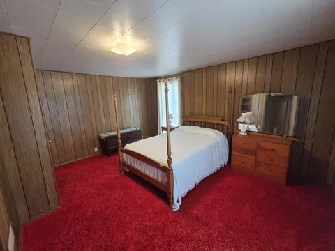 Bedroom - 1909 W Washington St, Springfield, OH 45506 photo 1 of 2