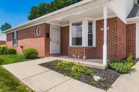 Exterior - 1146 Old Farm Ln, Springfield, OH 45503 photo 4 of 11