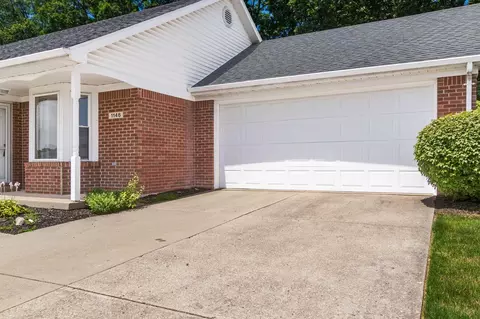 Exterior - 1146 Old Farm Ln, Springfield, OH 45503 photo 5 of 11
