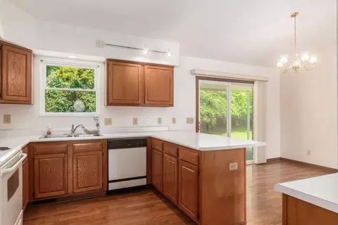 Kitchen - 1146 Old Farm Ln, Springfield, OH 45503 photo 3 of 3