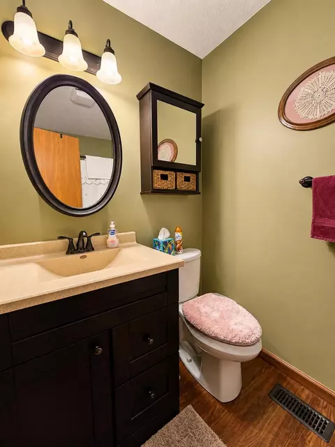 Bath - 503 Grenelefe Ct, Sidney, OH 45365 photo 1 of 2